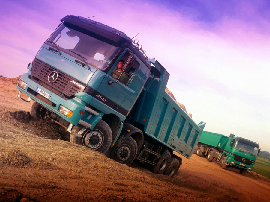  Mercedes-Benz Actros 4143 1997 года  (фото 5 из 11)
